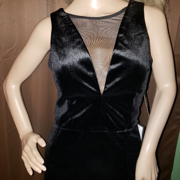 Long Elegant Dress - Picture 3 of 5